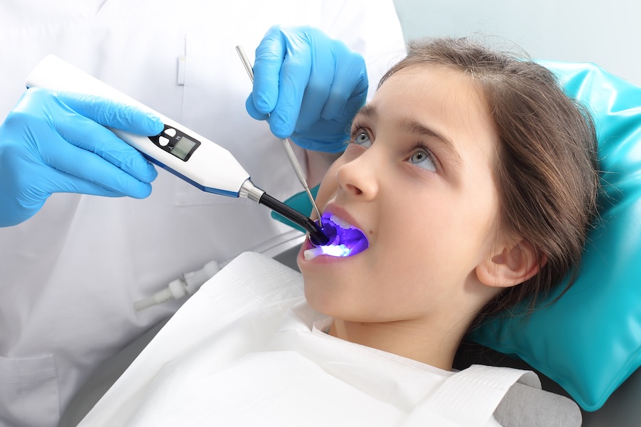 child getting dental sealants